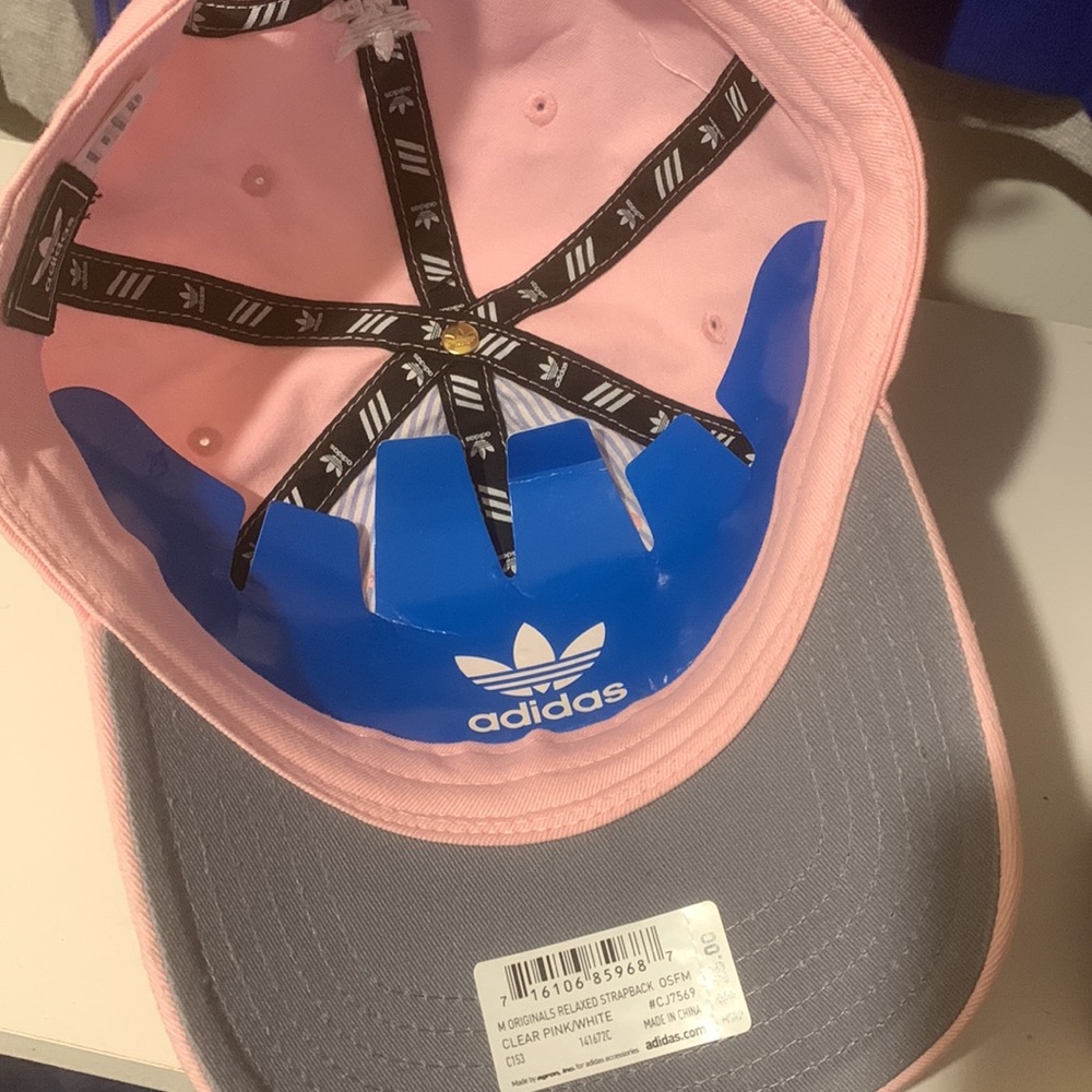 Adidas - Picture 3 of 3